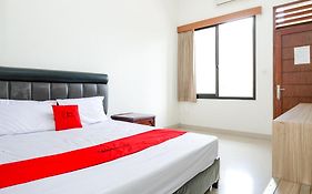 Reddoorz Near Alun Alun Wonosobo